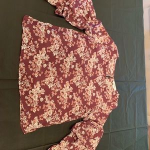 Boho floral blouse with tiered sleeves